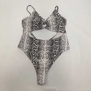 Refuge Womens Low Cut Tie Knot Front Bikini One Piece Snakeskin Black White XL